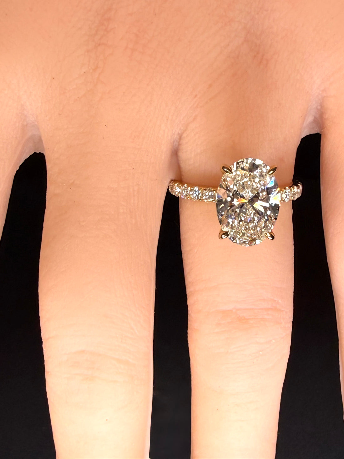 5.06 CTTW Oval Cut Diamond IGI Certified 14K Yellow Gold Engagement Ring