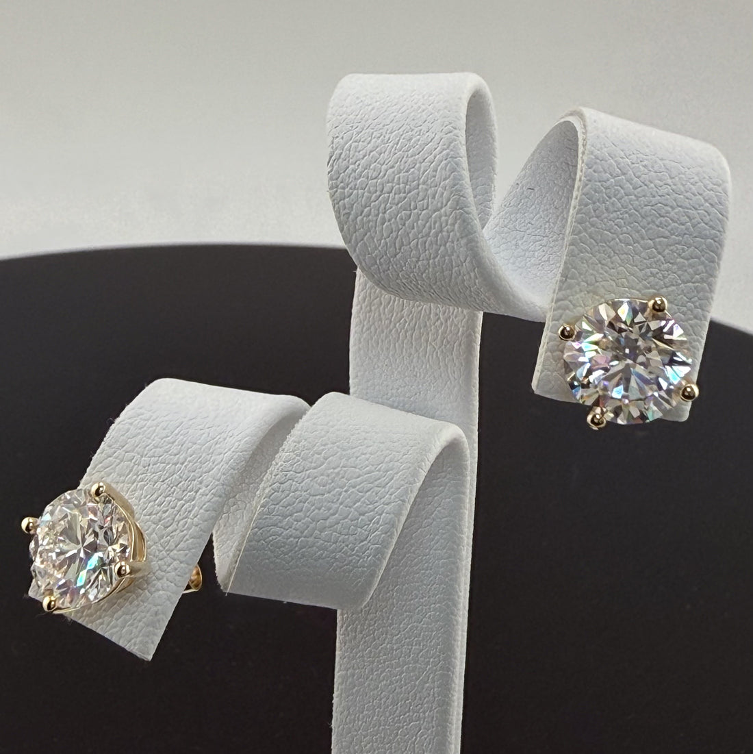 4cttw Round IGI Certified Lab Grown Diamond Stud 14K Yellow Gold Earrings