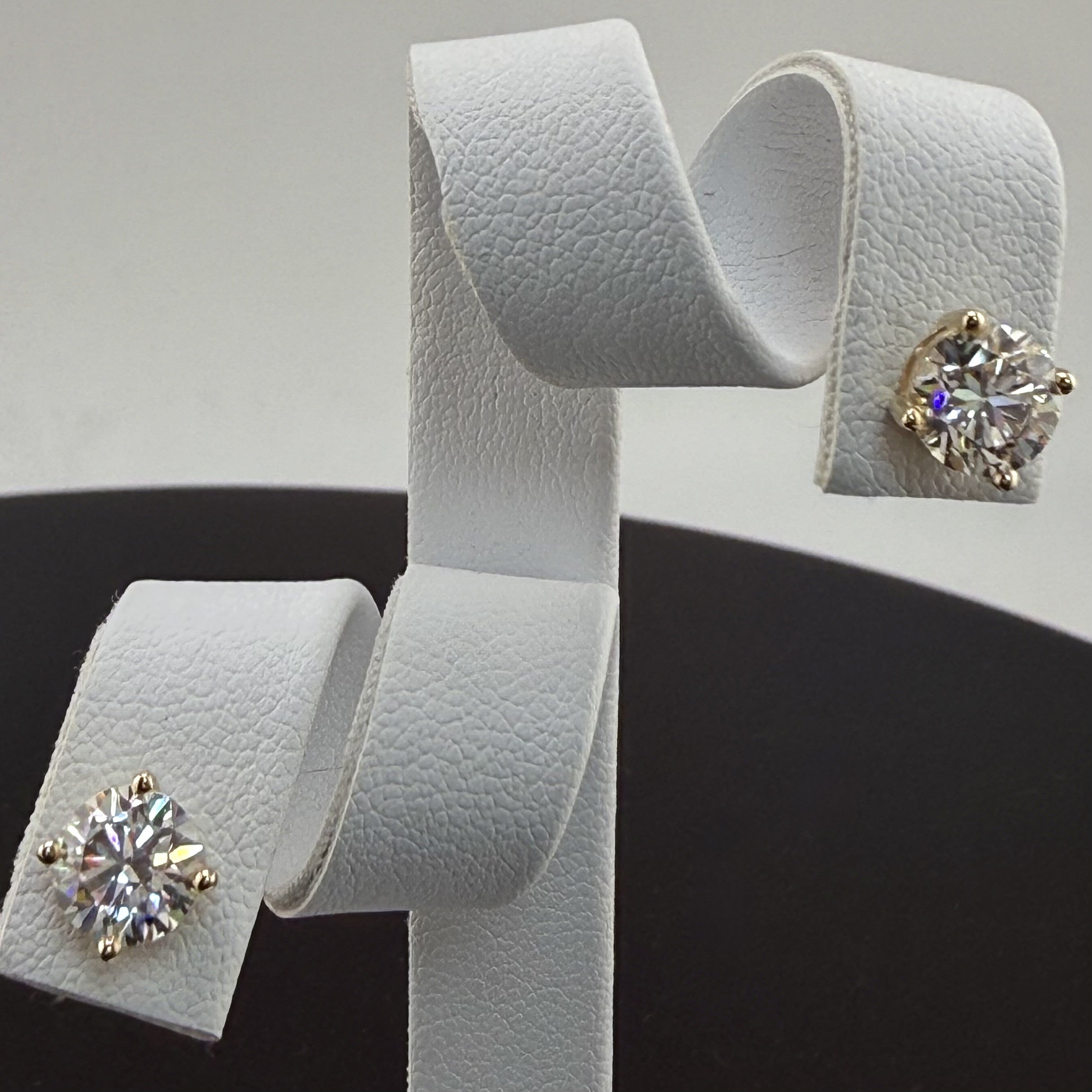 2cttw Round IGI Certified Lab Grown Diamond Stud 14K Yellow Gold Earrings