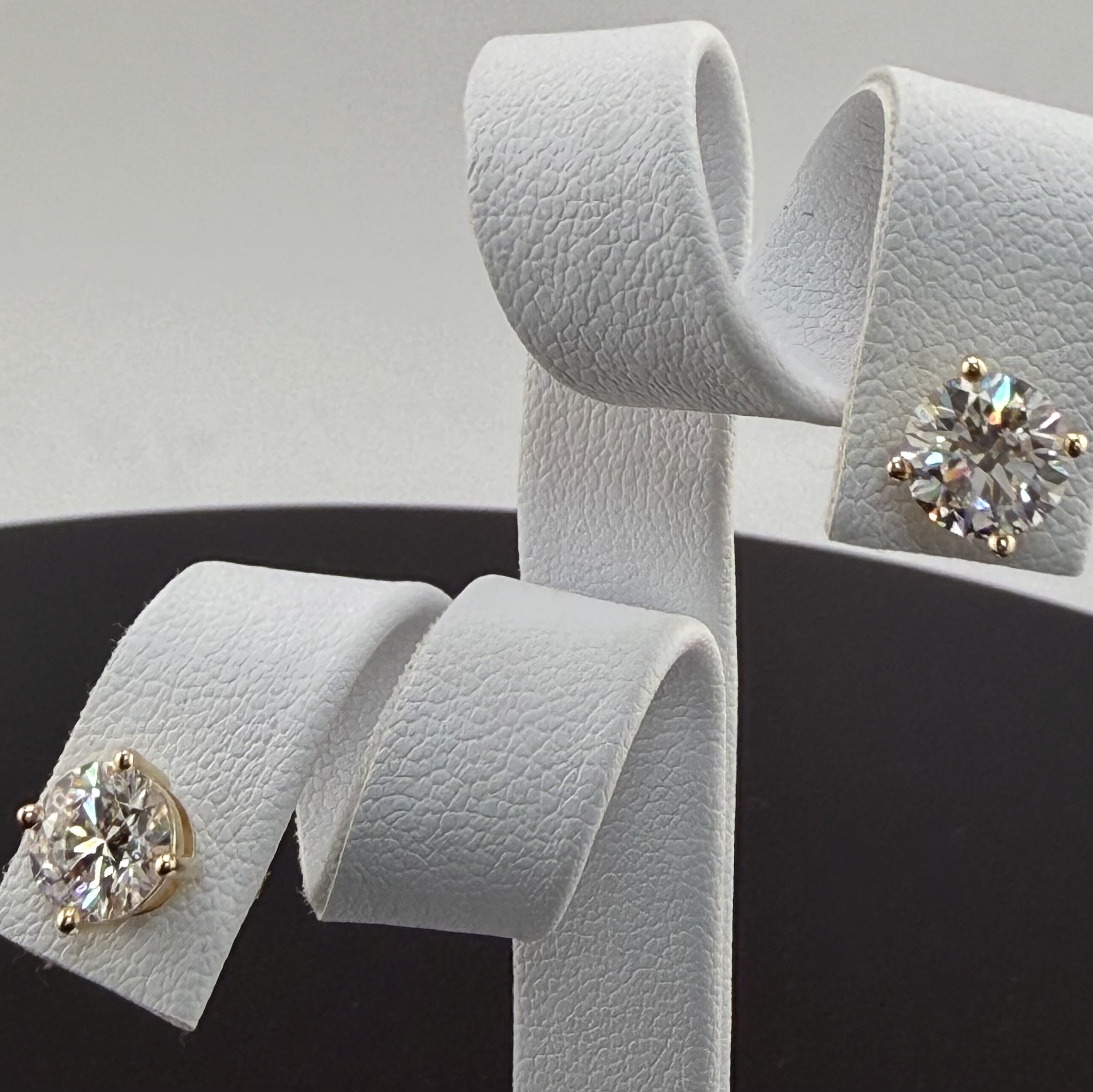 2cttw Round IGI Certified Lab Grown Diamond Stud 14K Yellow Gold Earrings