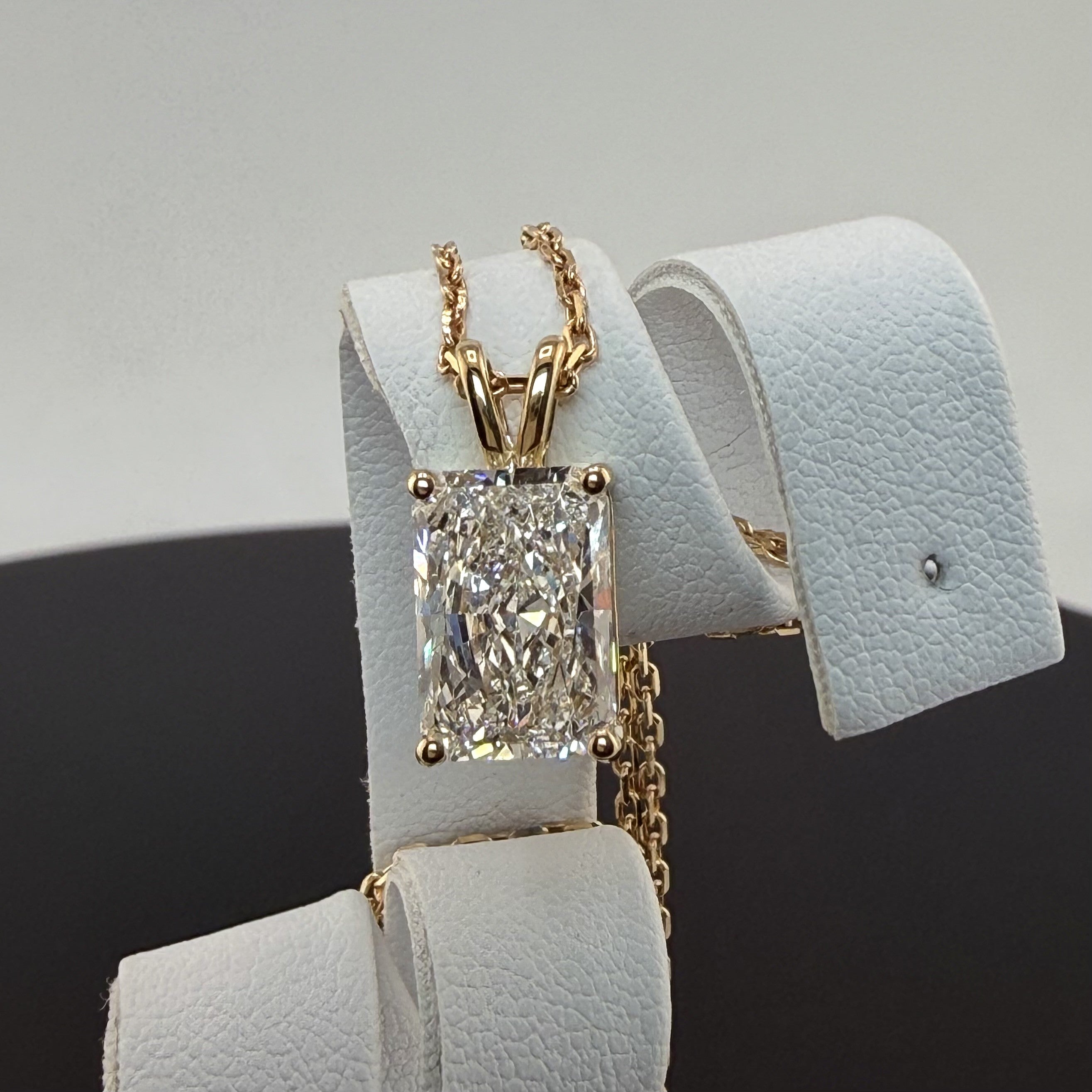 3ct Radiant Cut Diamond IGI Certified Pendant 14K Yellow Gold 16" Chain Necklace