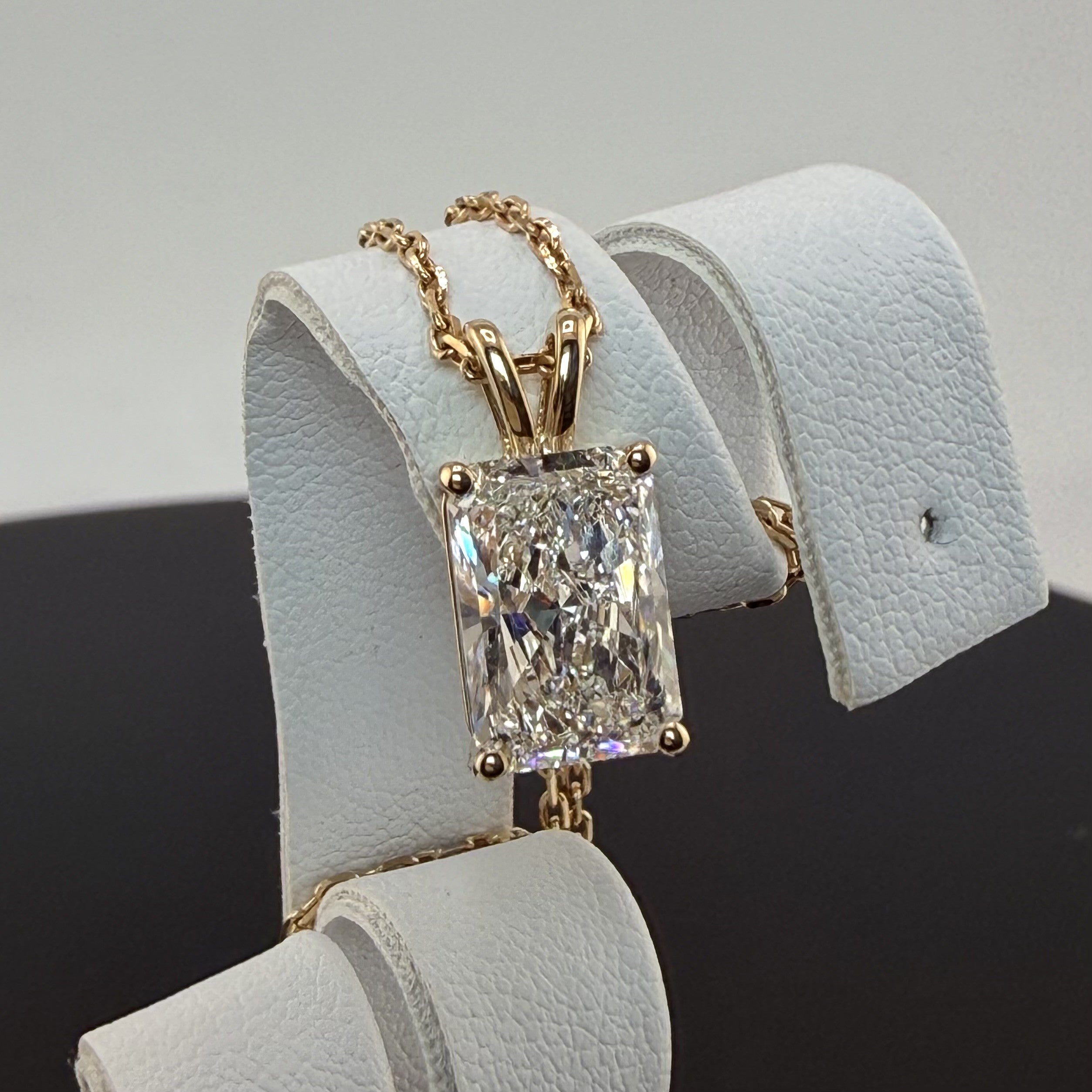 3ct Radiant Cut Diamond IGI Certified Pendant 14K Yellow Gold 16" Chain Necklace