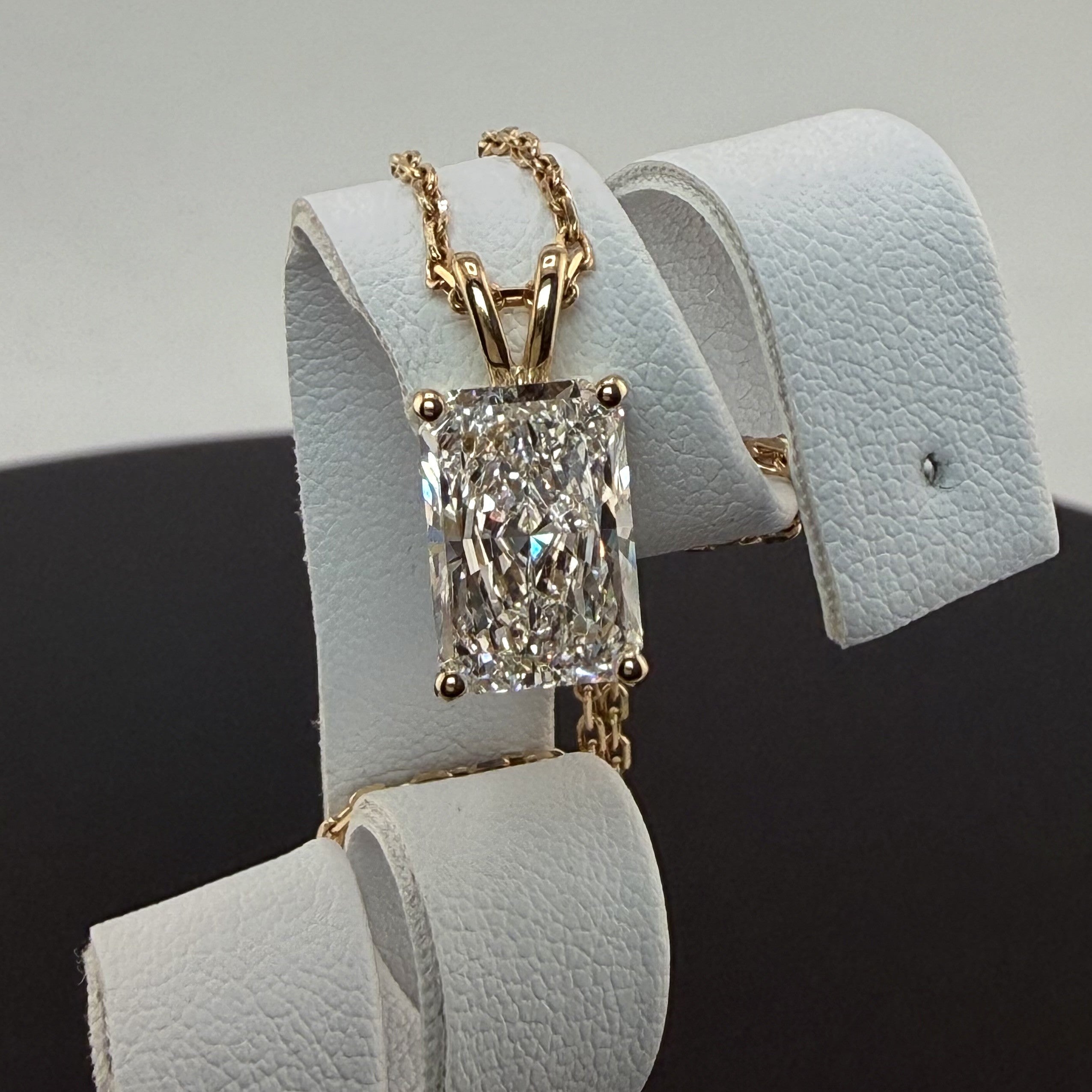 3ct Radiant Cut Diamond IGI Certified Pendant 14K Yellow Gold 16" Chain Necklace
