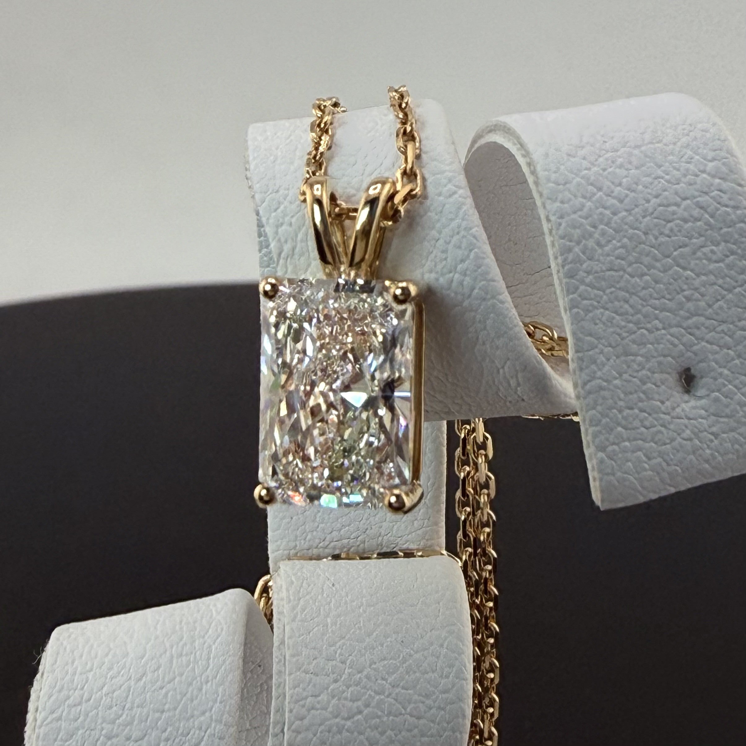 3ct Radiant Cut Diamond IGI Certified Pendant 14K Yellow Gold 16" Chain Necklace