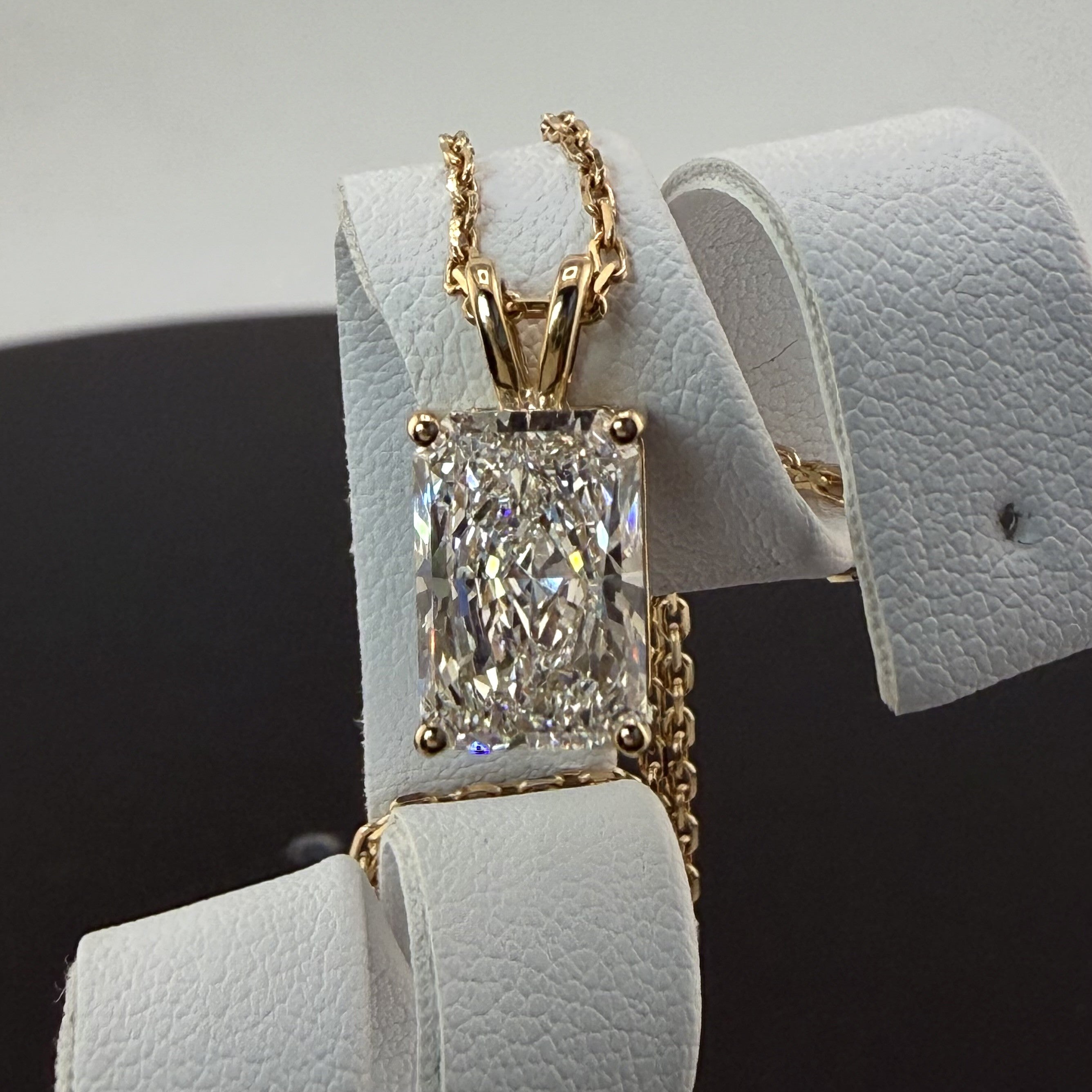 3ct Radiant Cut Diamond IGI Certified Pendant 14K Yellow Gold 16" Chain Necklace
