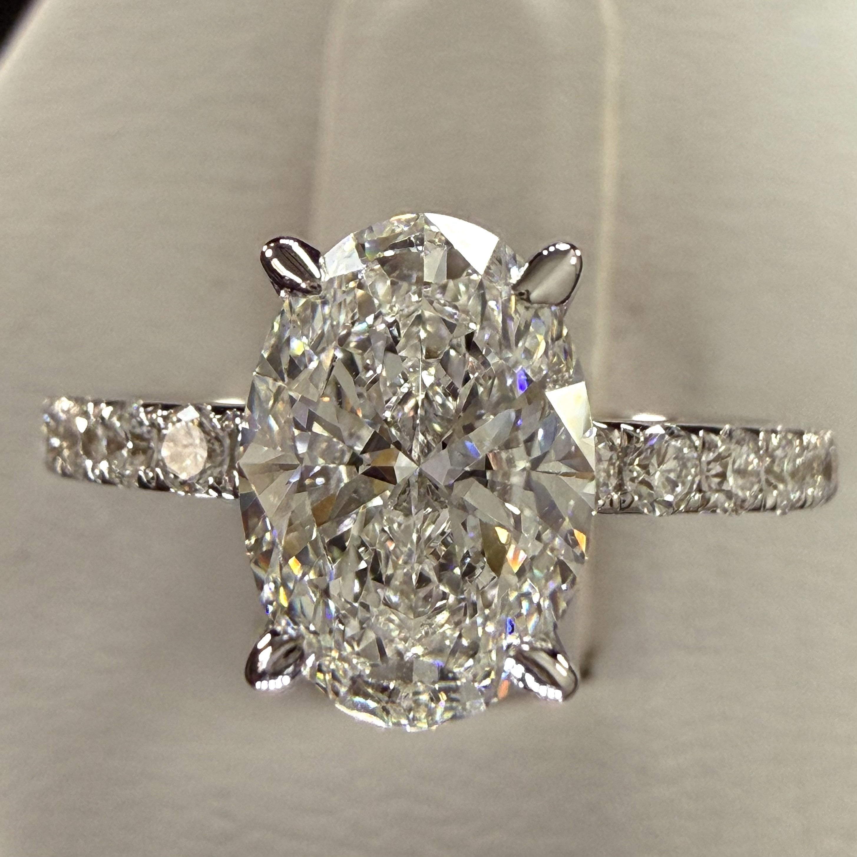 2.25ct Total Weight Oval Cut Diamond IGI Certified 14K White Gold Engagement Ring