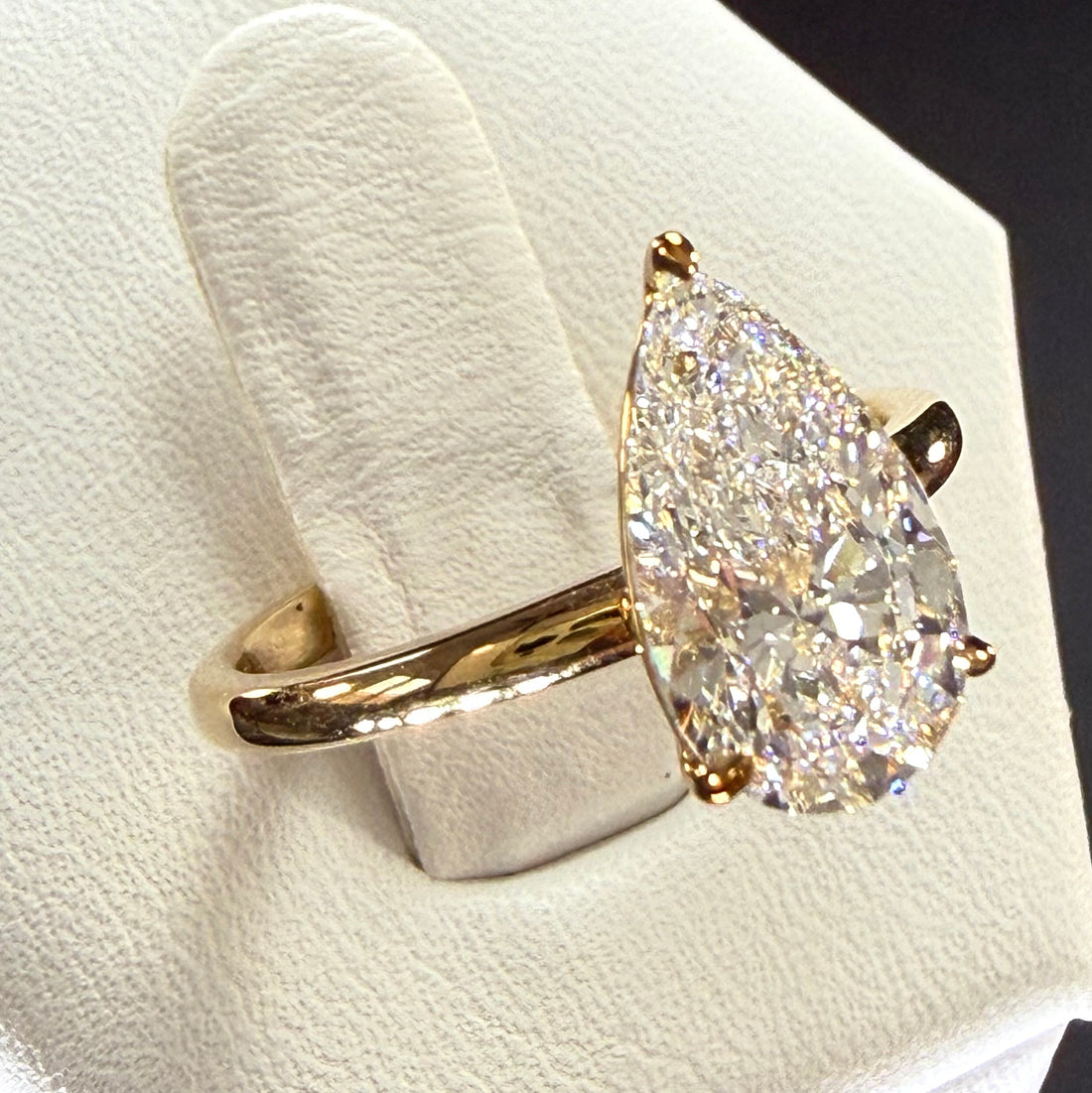 1.5ct Pear Cut Lab Grown Diamond IGI Certified 14K Yellow Gold Engagement Ring