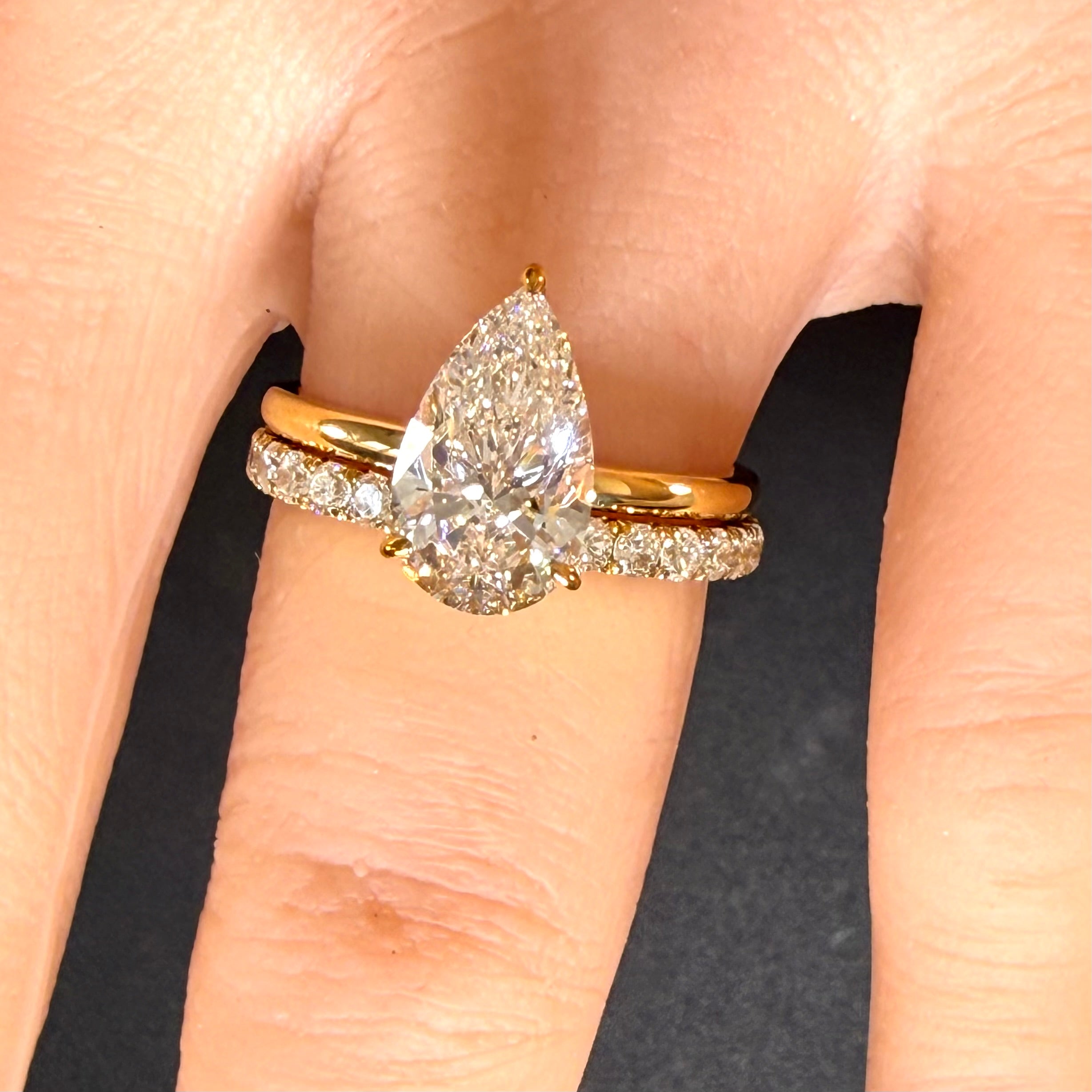 3.03ct Total Weight Pear Cut Lab Grown Diamond IGI Certified 14K Solitaire Yellow Gold Engagement Ring