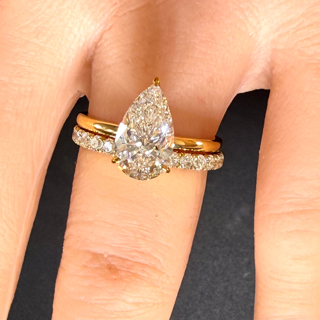 3.03ct Total Weight Pear Cut Lab Grown Diamond IGI Certified 14K Solitaire Yellow Gold Engagement Ring